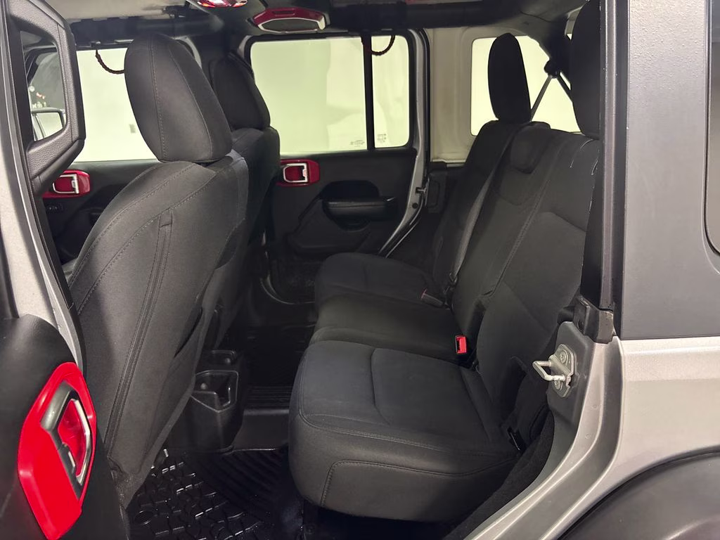 2019 Billet Silver Metallic Clearcoat Jeep Wrangler Unlimited Sport S 4X4 SUV