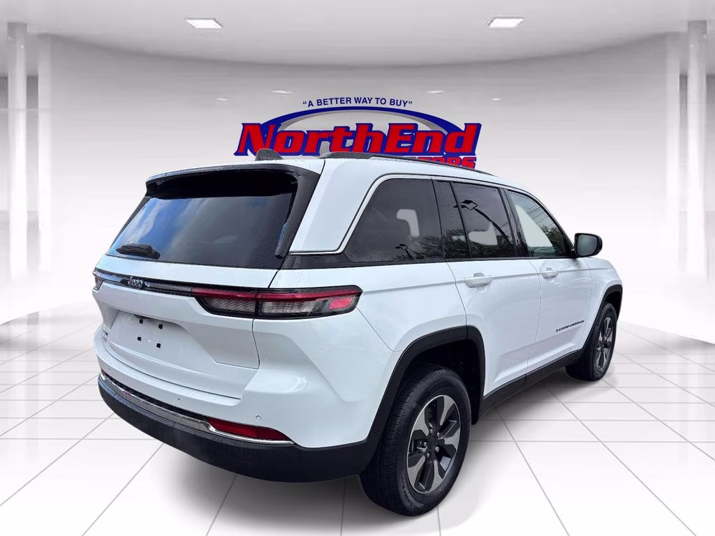 2022 Bright White Clearcoat Jeep Grand Cherokee 4xe 4X4 SUV