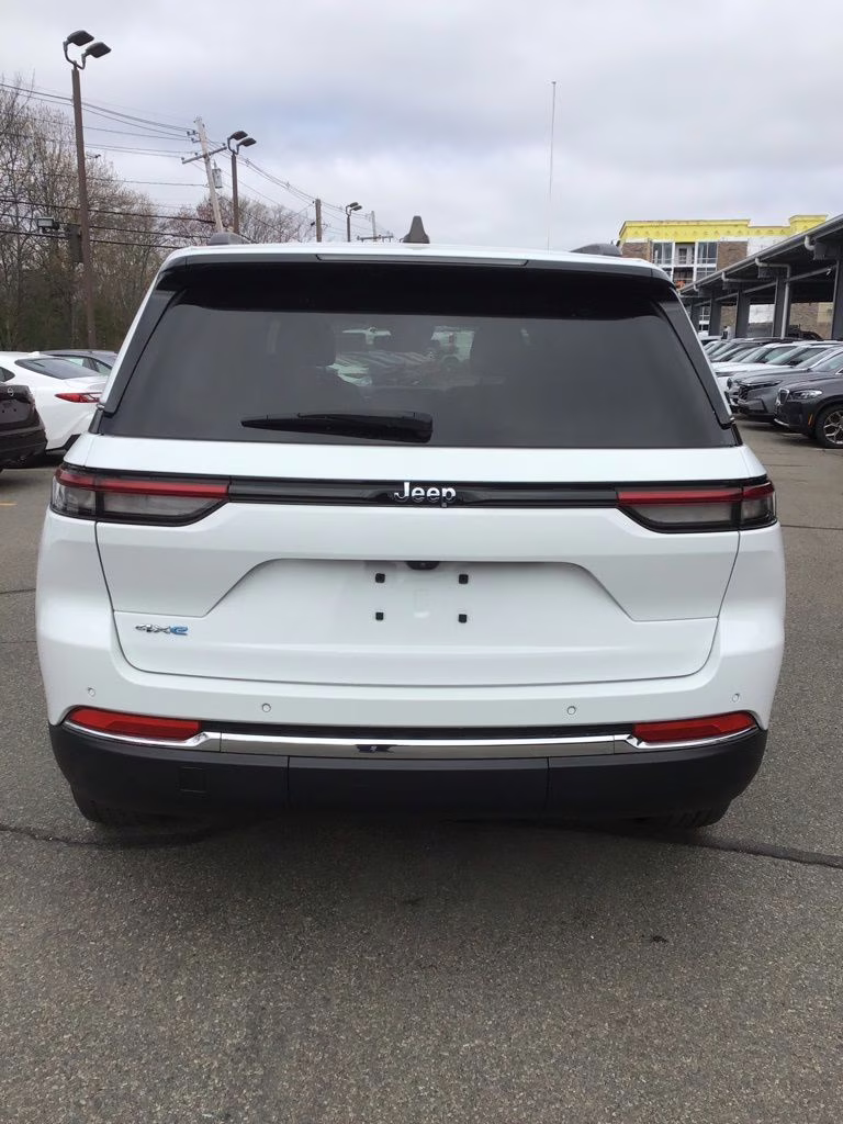 2022 Bright White Clearcoat Jeep Grand Cherokee 4xe 4X4 SUV