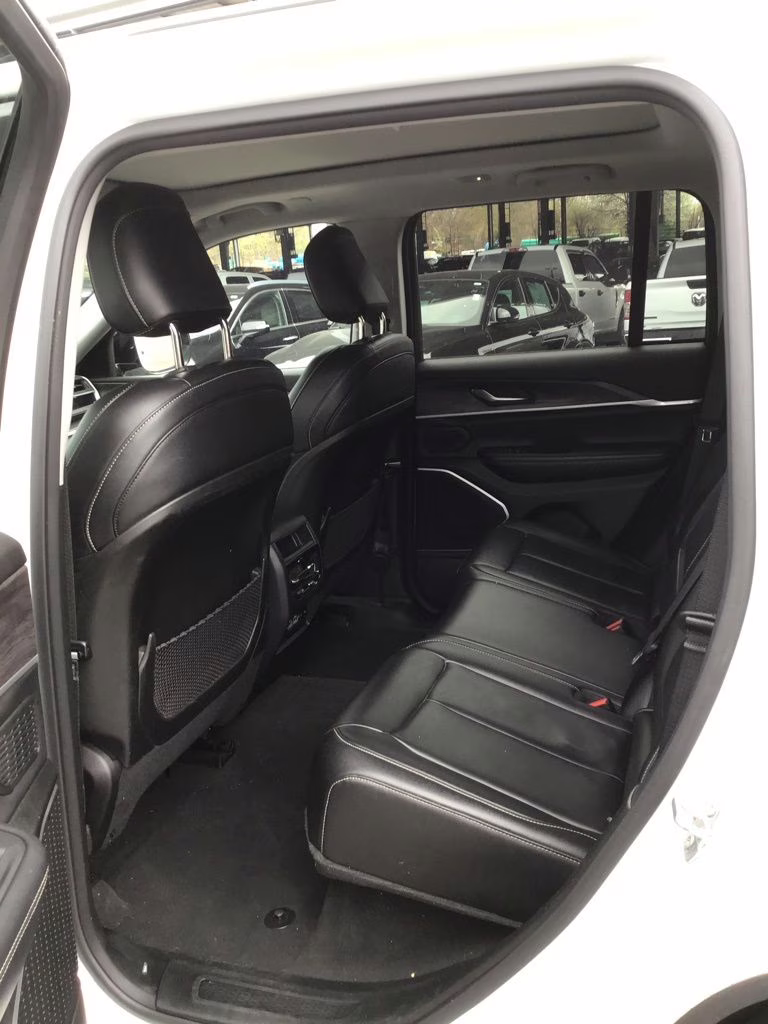 2022 Bright White Clearcoat Jeep Grand Cherokee 4xe 4X4 SUV