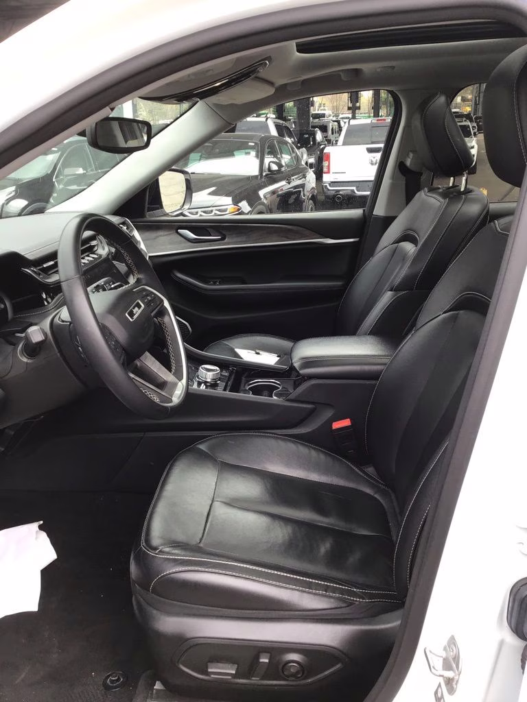 2022 Bright White Clearcoat Jeep Grand Cherokee 4xe 4X4 SUV