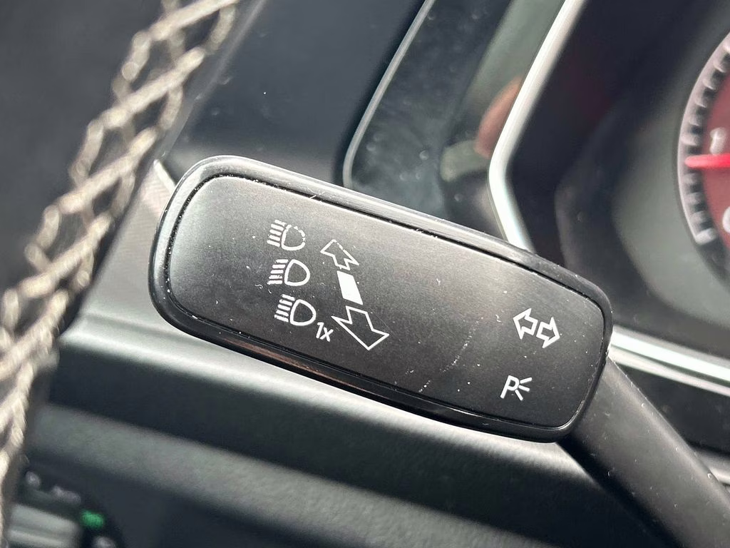 2019 Tornado Red Volkswagen Jetta R-Line FWD Sedan