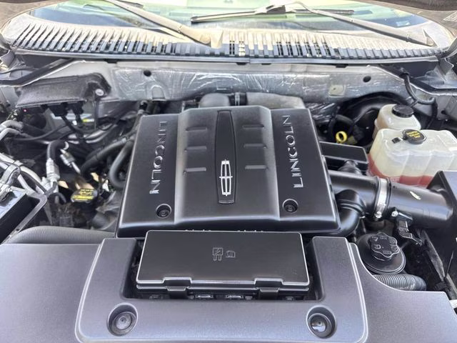 2012 Ingot Silver Lincoln Navigator Base RWD SUV