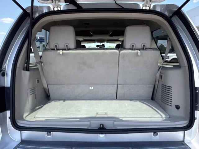 2012 Ingot Silver Lincoln Navigator Base RWD SUV