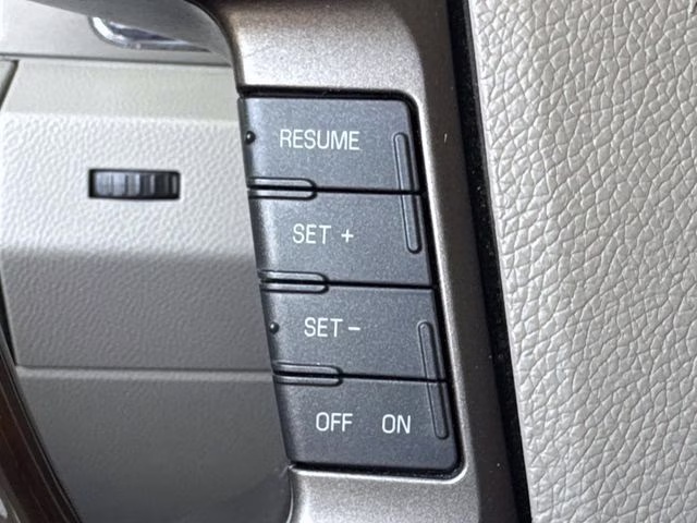 2012 Ingot Silver Lincoln Navigator Base RWD SUV