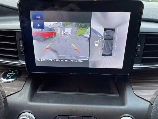 2020 White Metallic Ford Explorer Limited 4X4 SUV