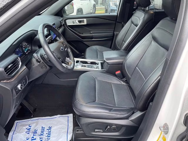 2020 White Metallic Ford Explorer Limited 4X4 SUV