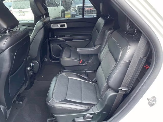 2020 White Metallic Ford Explorer Limited 4X4 SUV