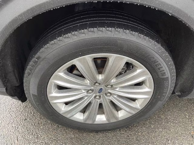 2020 White Metallic Ford Explorer Limited 4X4 SUV