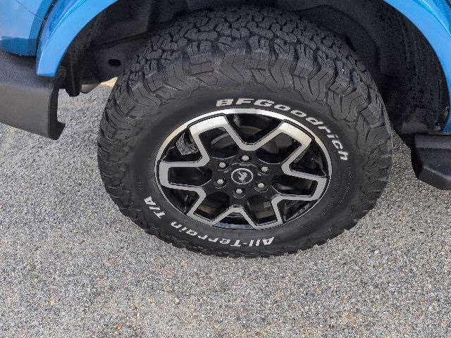 2021 Blue Metallic Ford Bronco Outer Banks 4X4 SUV