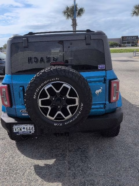2021 Blue Metallic Ford Bronco Outer Banks 4X4 SUV