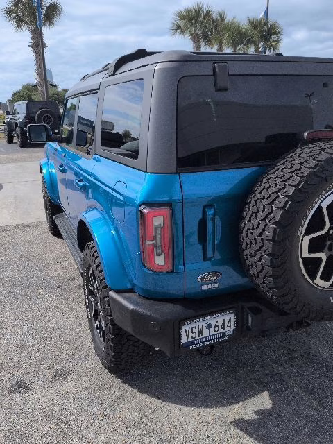 2021 Blue Metallic Ford Bronco Outer Banks 4X4 SUV