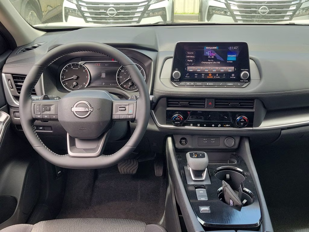 2026 Everest White Pearl Tricoat Nissan Rogue SV FWD SUV