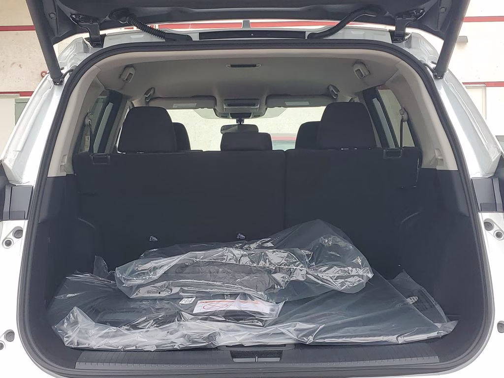 2026 Everest White Pearl Tricoat Nissan Rogue SV FWD SUV