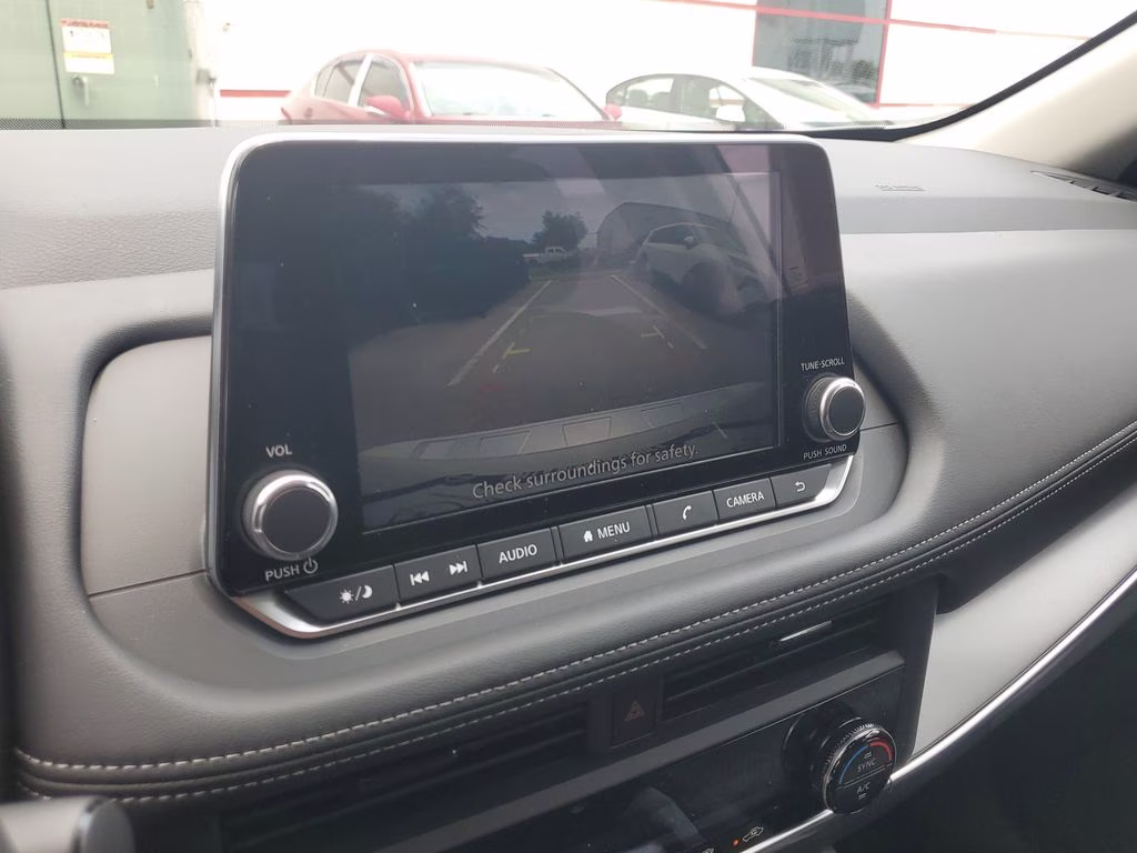 2026 Everest White Pearl Tricoat Nissan Rogue SV FWD SUV