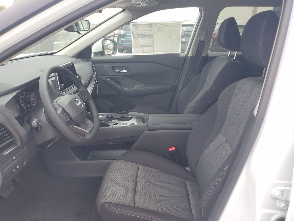 2026 Everest White Pearl Tricoat Nissan Rogue SV FWD SUV
