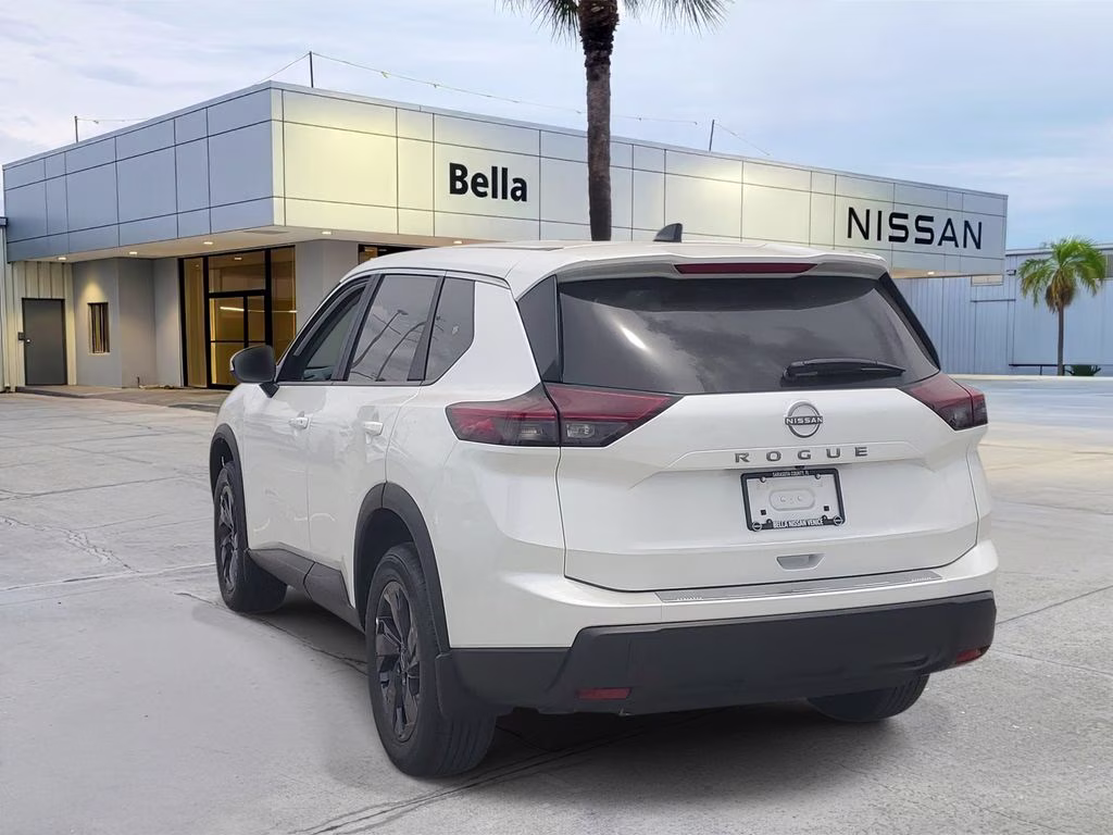 2026 Everest White Pearl Tricoat Nissan Rogue SV FWD SUV