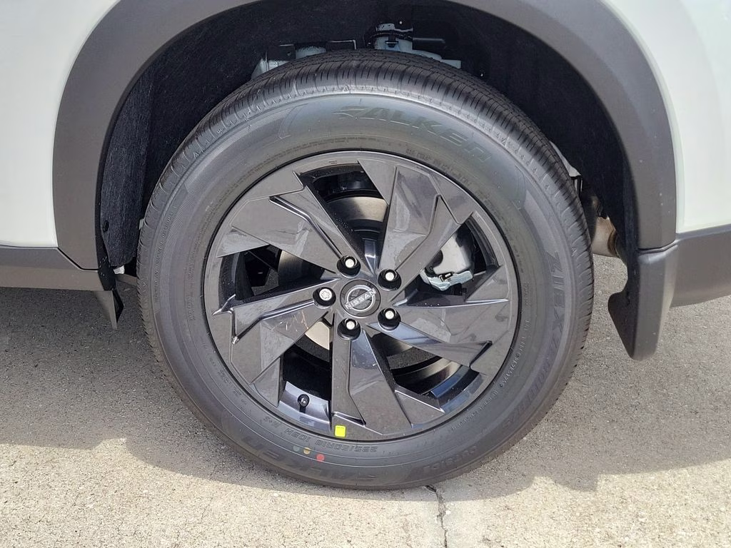 2026 Everest White Pearl Tricoat Nissan Rogue SV FWD SUV
