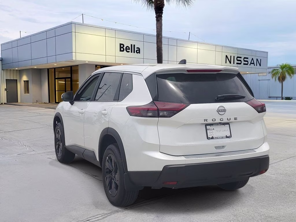2026 Everest White Pearl Tricoat Nissan Rogue SV FWD SUV