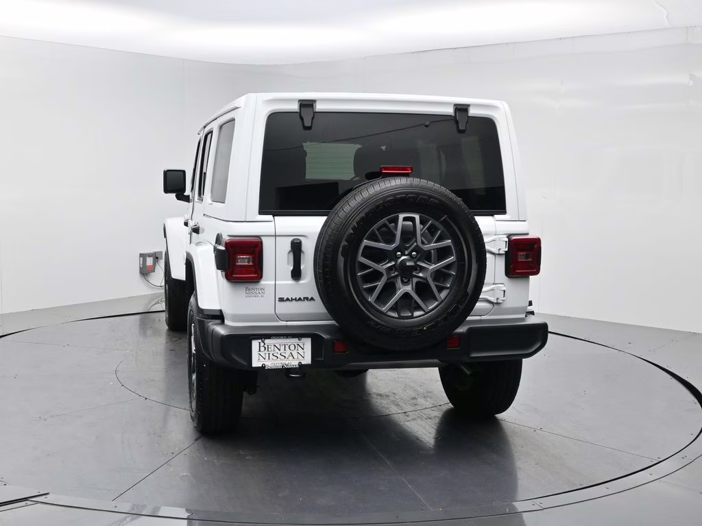 2026 Bright White Clearcoat Jeep Wrangler Sahara 4X4 SUV