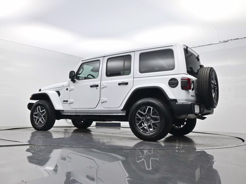2026 Bright White Clearcoat Jeep Wrangler Sahara 4X4 SUV