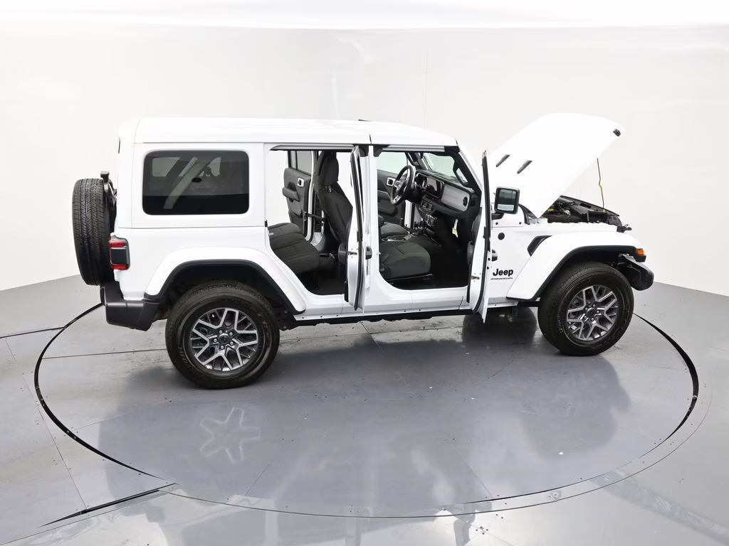 2026 Bright White Clearcoat Jeep Wrangler Sahara 4X4 SUV