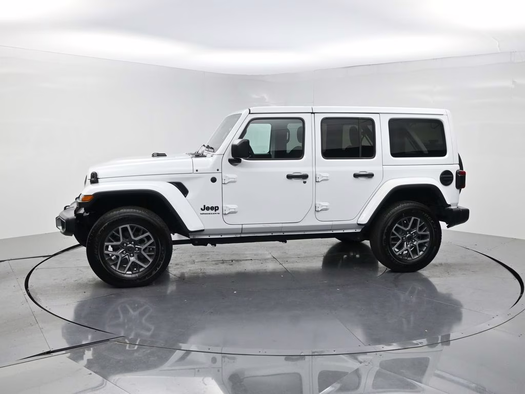 2026 Bright White Clearcoat Jeep Wrangler Sahara 4X4 SUV
