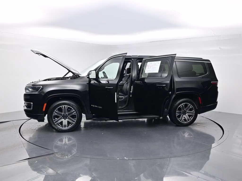 2024 Diamond Black Crystal Pearlcoat Jeep Wagoneer Series II RWD SUV