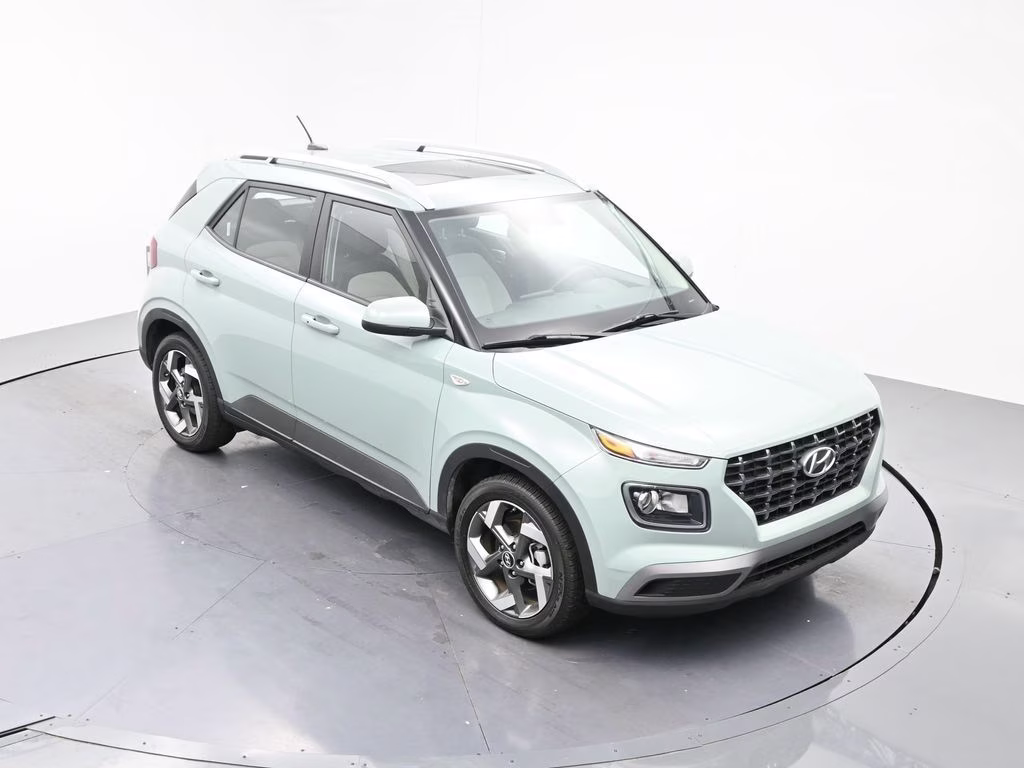 2025 Mirage Green Hyundai Venue SEL FWD SUV
