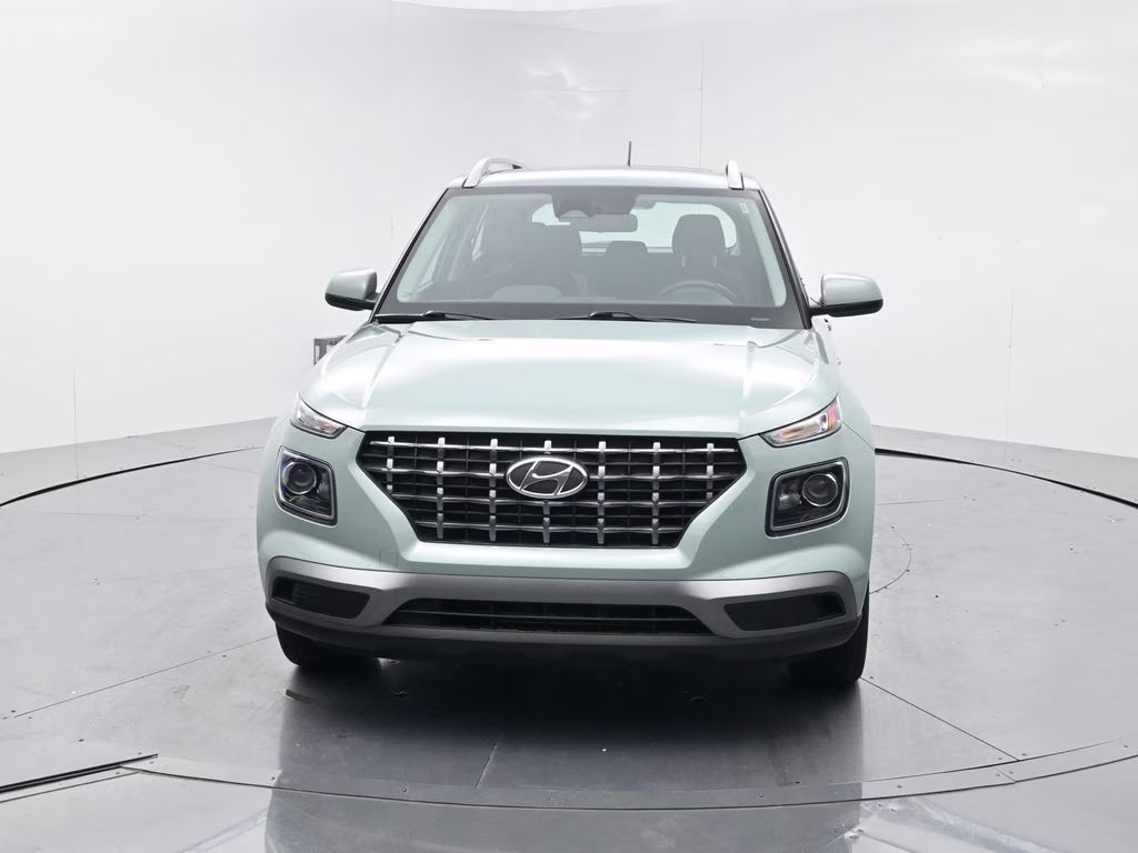 2025 Mirage Green Hyundai Venue SEL FWD SUV
