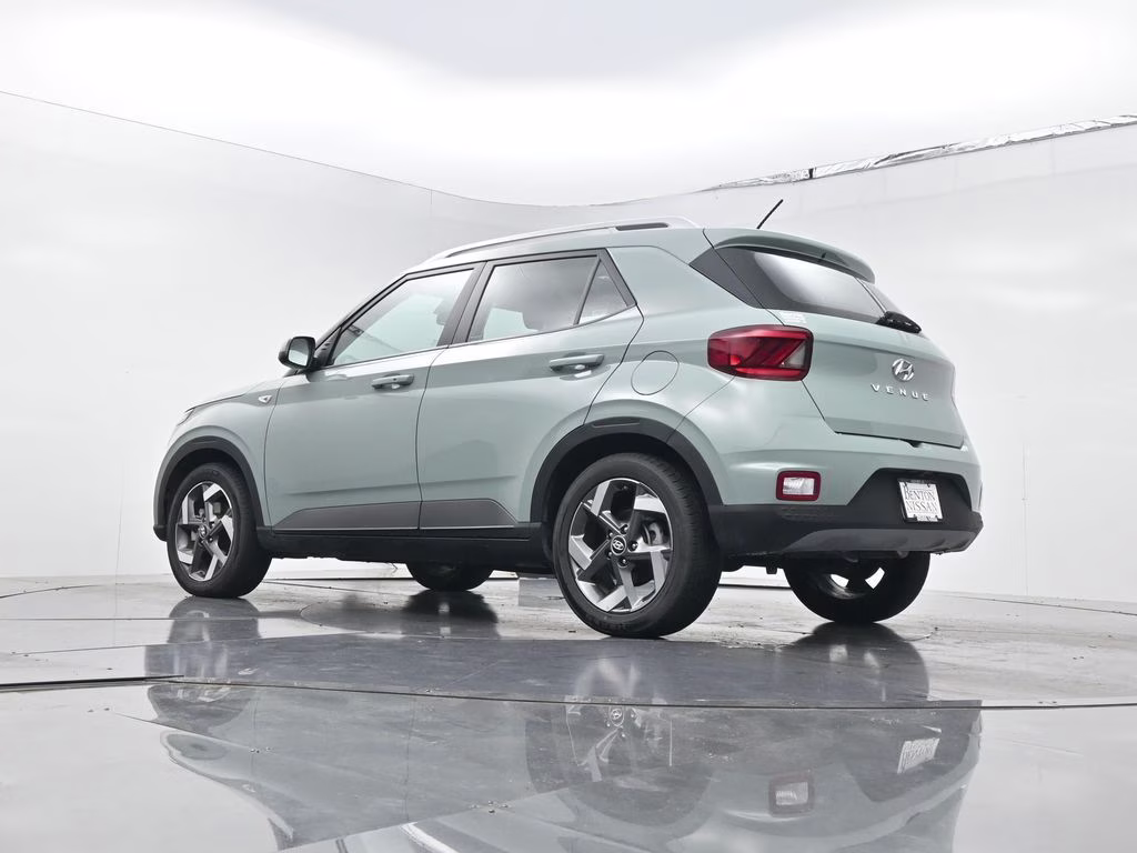 2025 Mirage Green Hyundai Venue SEL FWD SUV