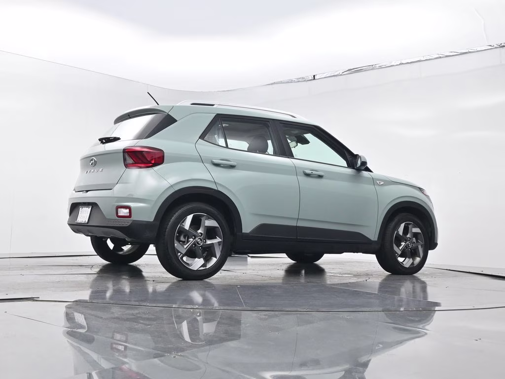 2025 Mirage Green Hyundai Venue SEL FWD SUV