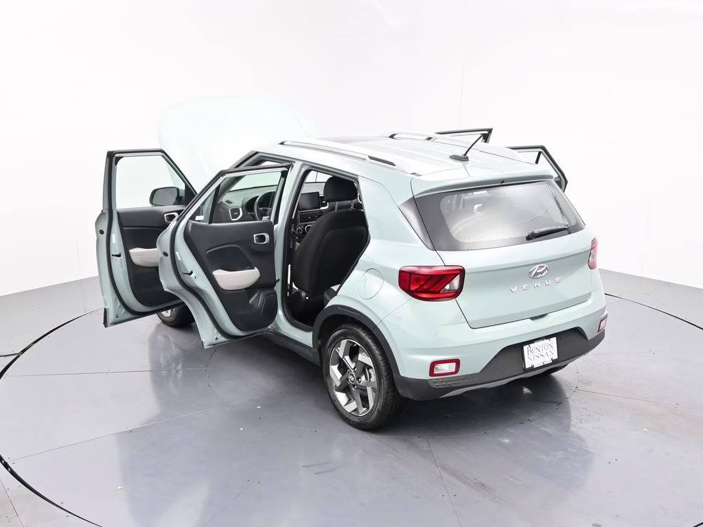 2025 Mirage Green Hyundai Venue SEL FWD SUV