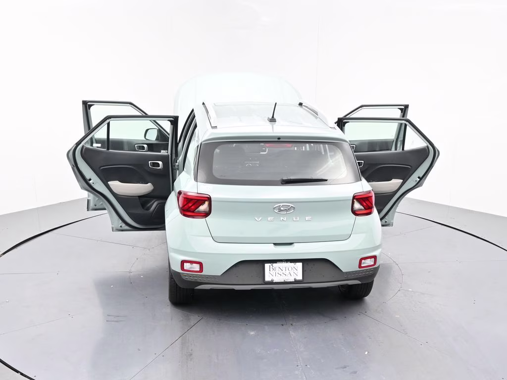 2025 Mirage Green Hyundai Venue SEL FWD SUV