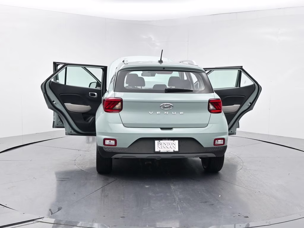 2025 Mirage Green Hyundai Venue SEL FWD SUV