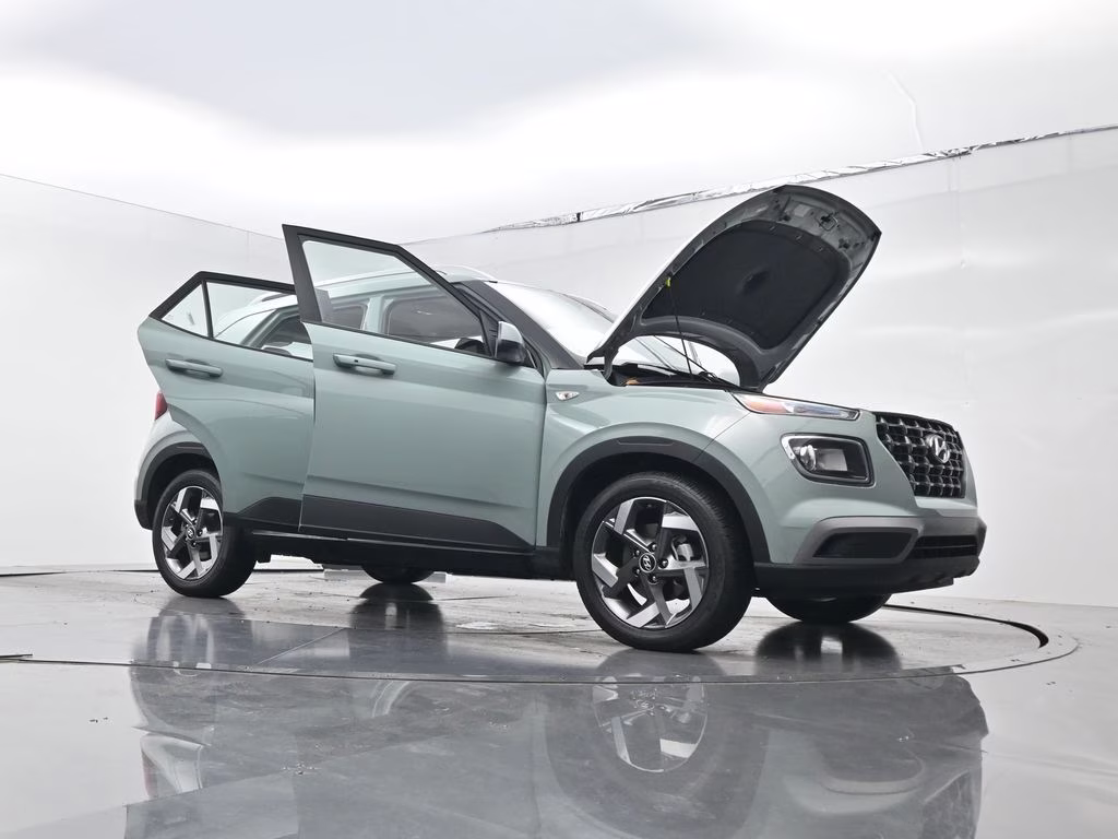 2025 Mirage Green Hyundai Venue SEL FWD SUV