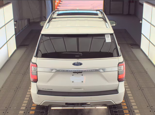 2021 Star White Metallic Tri-Coat Ford Expedition Platinum 4X4 SUV