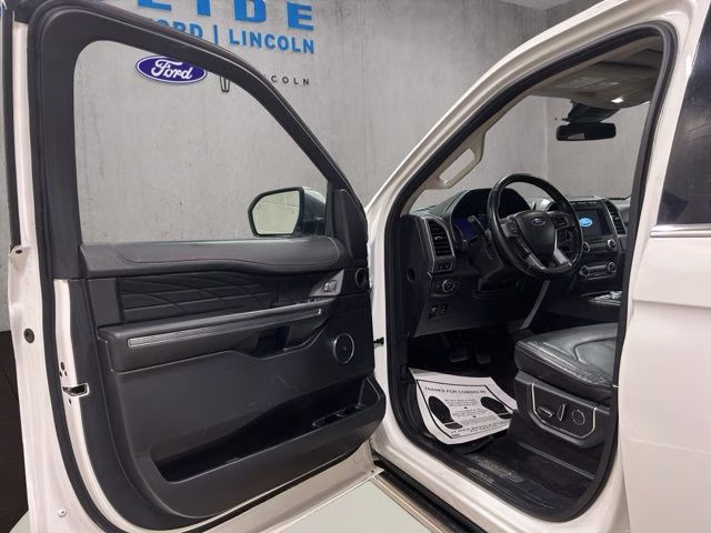 2021 Star White Metallic Tri-Coat Ford Expedition Platinum 4X4 SUV