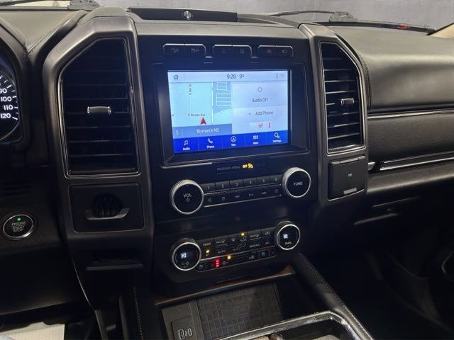 2021 Star White Metallic Tri-Coat Ford Expedition Platinum 4X4 SUV
