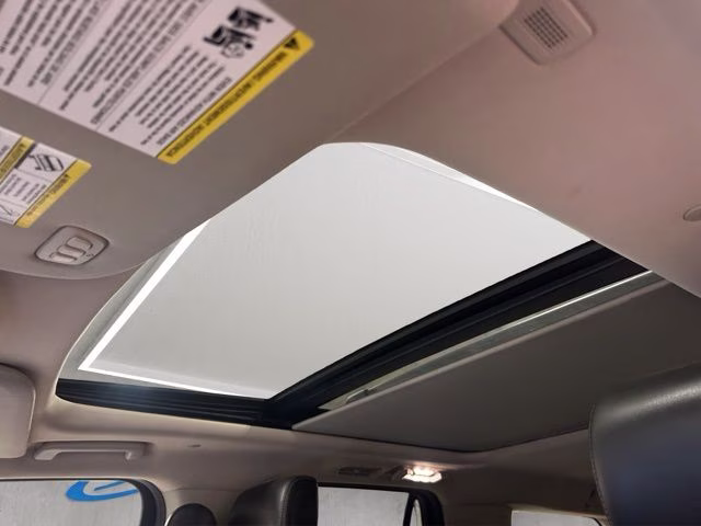2021 Star White Metallic Tri-Coat Ford Expedition Platinum 4X4 SUV