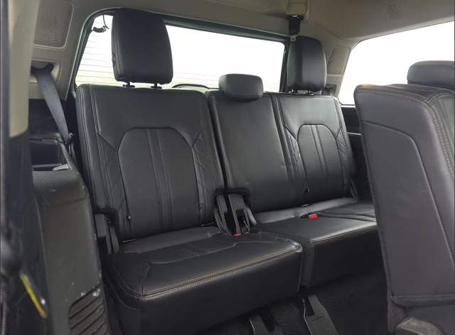 2021 Star White Metallic Tri-Coat Ford Expedition Platinum 4X4 SUV