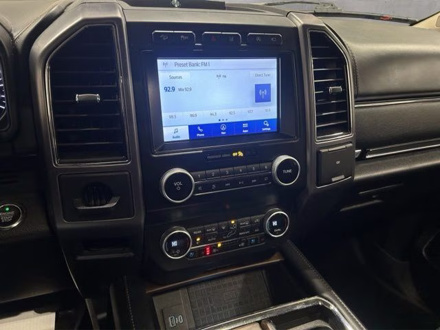 2021 Star White Metallic Tri-Coat Ford Expedition Platinum 4X4 SUV