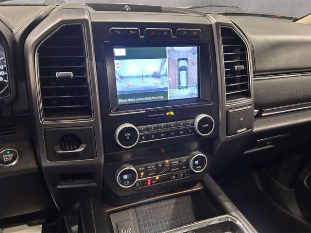 2021 Star White Metallic Tri-Coat Ford Expedition Platinum 4X4 SUV