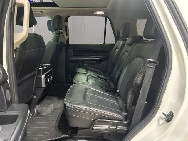 2021 Star White Metallic Tri-Coat Ford Expedition Platinum 4X4 SUV