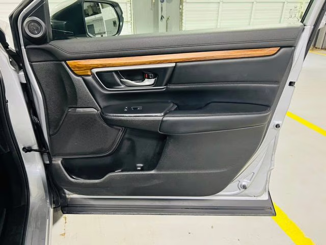 2022 Lunar Silver Metallic Honda CR-V Touring AWD SUV