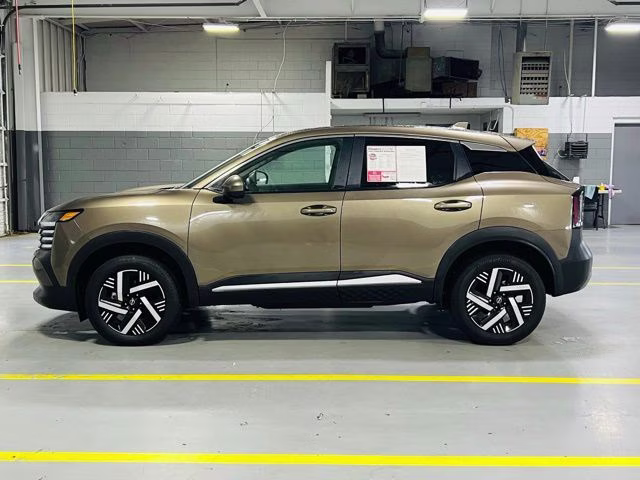 2025 Canyon Bronze Metallic Nissan Kicks SV FWD SUV