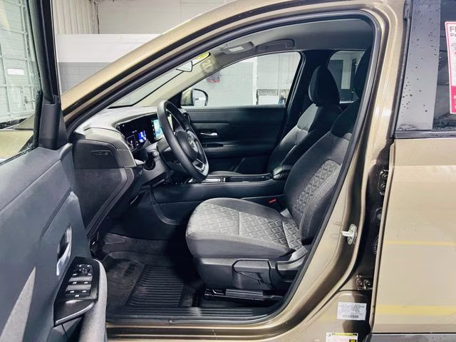 2025 Canyon Bronze Metallic Nissan Kicks SV FWD SUV
