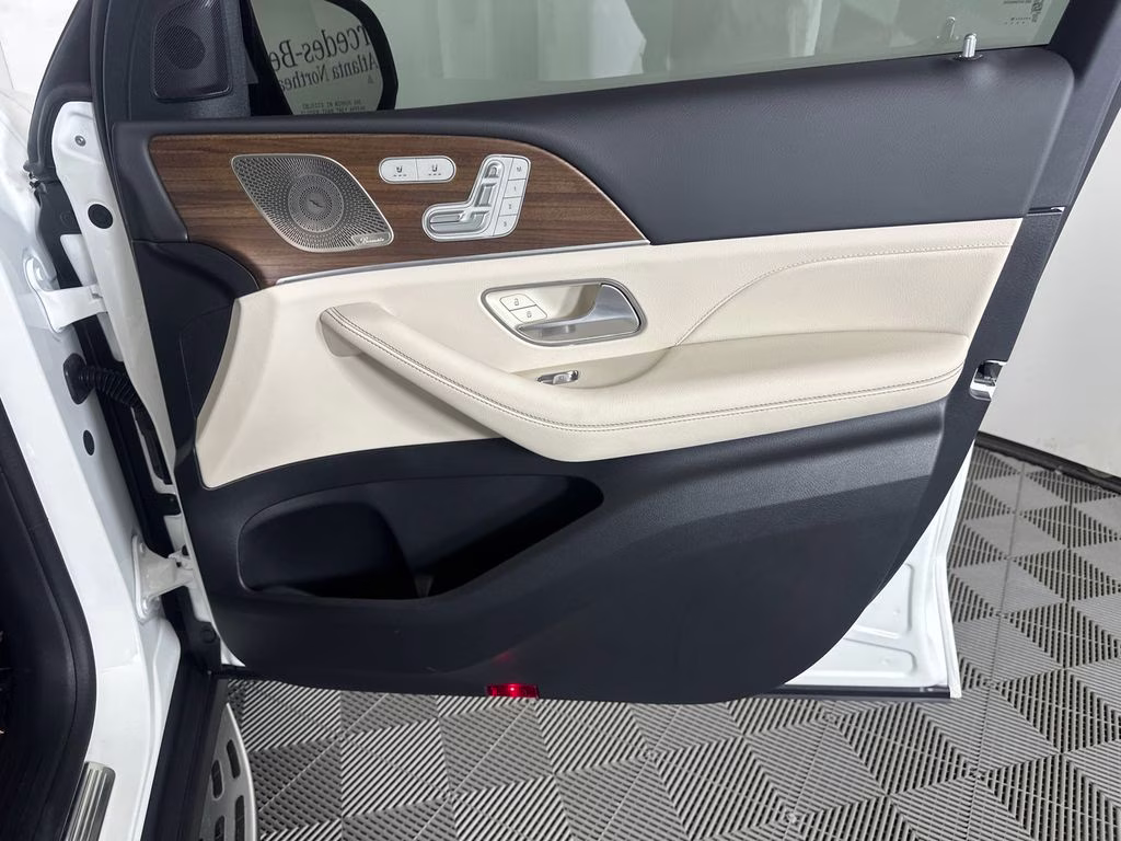 2025 Polar White Mercedes-Benz GLS GLS 450 AWD SUV