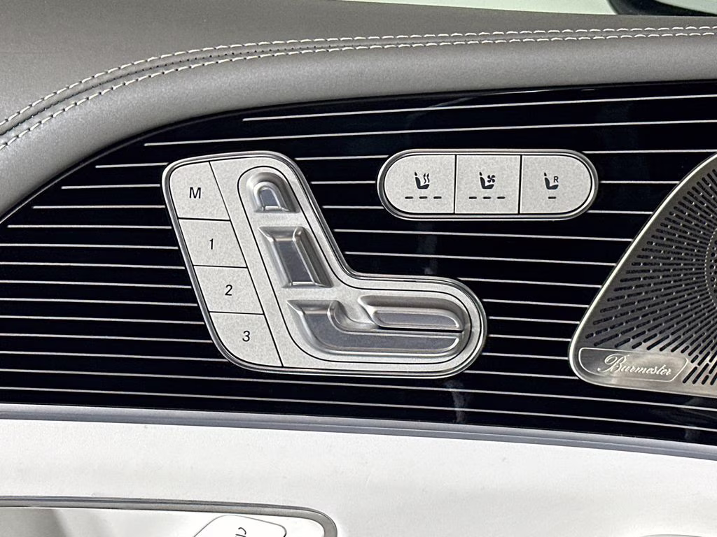 2022 Obsidian Black Metallic Mercedes-Benz GLS Maybach GLS 600 AWD SUV