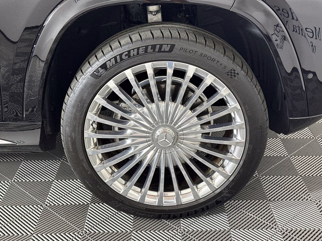 2022 Obsidian Black Metallic Mercedes-Benz GLS Maybach GLS 600 AWD SUV